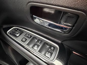 Mitsubishi Outlander 2.0h 12kWh 4h CVT 4WD Euro 6 (s/s) 5dr