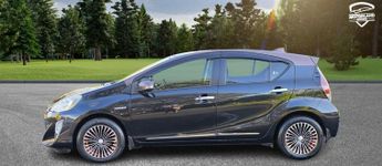 Toyota Yaris AQUA 1.5 VVT-h T Spirit CVT Euro 5 5dr