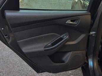 Ford Focus 1.6 Titanium Powershift 123 Bhp | MOT till Apr 2027 _ 3 Keepers 