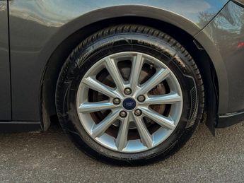 Ford Focus 1.6 Titanium Powershift 123 Bhp | MOT till Apr 2027 _ 3 Keepers 