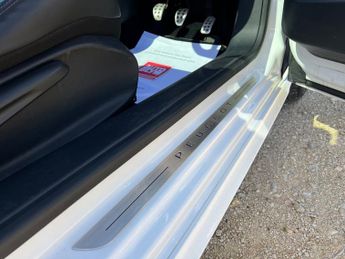 Peugeot 208 BLUE HDI S/S XY