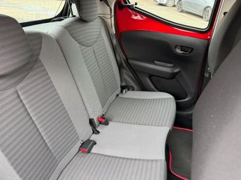 Toyota AYGO VVT-I X-PLAY X-SHIFT