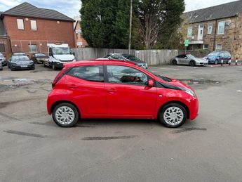 Toyota AYGO VVT-I X-PLAY X-SHIFT