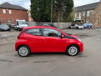 Toyota AYGO VVT-I X-PLAY X-SHIFT