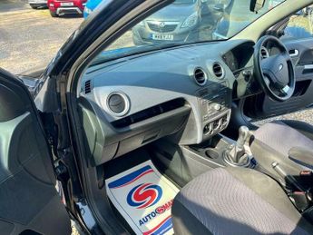 Ford Fusion 1.4 Zetec 5dr