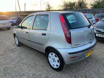 Fiat Punto 1.2 Dynamic Hatchback 5dr Petrol Automatic (136 g/km, 60 bhp)