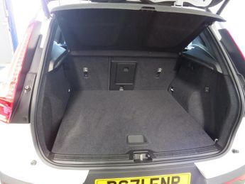 Volvo XC40 RECHARGE T5 R-DESIGN PRO