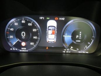 Volvo XC40 RECHARGE T5 R-DESIGN PRO