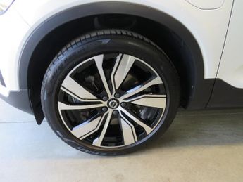 Volvo XC40 RECHARGE T5 R-DESIGN PRO