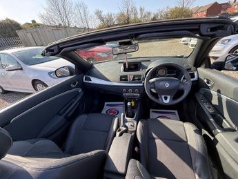 Renault Megane DYNAMIQUE TOMTOM TCE