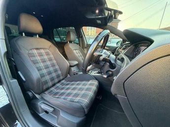 Volkswagen Golf GTi 2.0 TSI GTI Performance DSG Euro 6 (s/s) 5dr