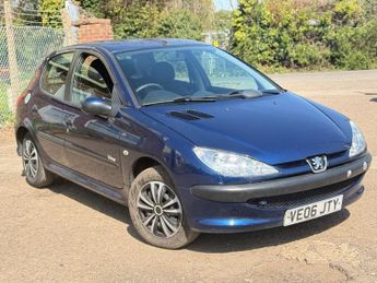 Peugeot 206 1.4 Urban Hatchback 5dr Petrol Manual (152 g/km, 75 bhp)