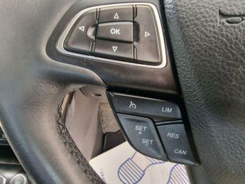Ford Focus 1.6 Titanium Powershift Euro 6 5dr