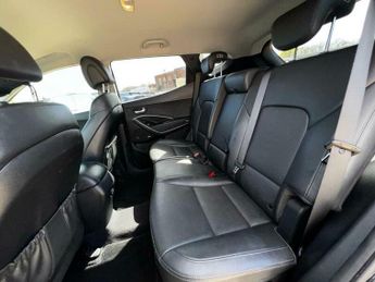 Hyundai Santa Fe 2.2 CRDi Blue Drive Premium Auto 4WD Euro 6 (s/s) 5dr