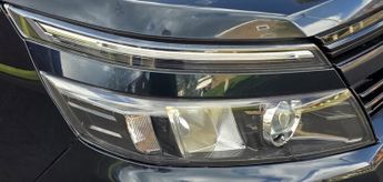 Toyota Voxy 1.8L HYBRID AUTO 7 SEATS 5 DR
