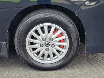 Toyota Voxy 1.8L HYBRID AUTO 7 SEATS 5 DR
