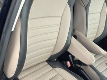 Toyota Voxy 1.8L HYBRID AUTO 7 SEATS 5 DR