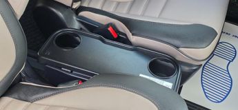 Toyota Voxy 1.8L HYBRID AUTO 7 SEATS 5 DR