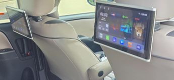 Toyota Voxy 1.8L HYBRID AUTO 7 SEATS 5 DR