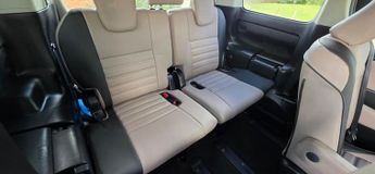 Toyota Voxy 1.8L HYBRID AUTO 7 SEATS 5 DR