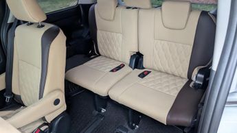 Toyota Noah 1.8L HYBRID AUTO 7 SEATS 5 DR