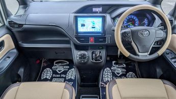 Toyota Noah 1.8L HYBRID AUTO 7 SEATS 5 DR