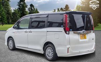 Toyota Noah 1.8L HYBRID AUTO 7 SEATS 5 DR
