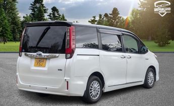 Toyota Noah 1.8L HYBRID AUTO 7 SEATS 5 DR