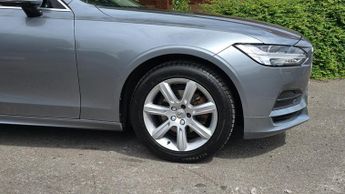 Volvo S90 2.0 D4 Momentum Saloon 4dr Diesel Auto Euro 6 (s/s) (190 ps)