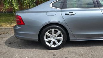 Volvo S90 2.0 D4 Momentum Saloon 4dr Diesel Auto Euro 6 (s/s) (190 ps)