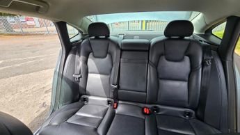 Volvo S90 2.0 D4 Momentum Saloon 4dr Diesel Auto Euro 6 (s/s) (190 ps)