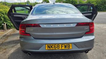 Volvo S90 2.0 D4 Momentum Saloon 4dr Diesel Auto Euro 6 (s/s) (190 ps)