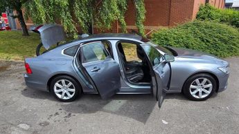 Volvo S90 2.0 D4 Momentum Saloon 4dr Diesel Auto Euro 6 (s/s) (190 ps)