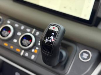 Land Rover Defender 110 DEFENDER XS EDITION D MHE