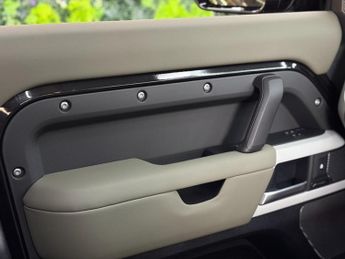 Land Rover Defender 110 DEFENDER XS EDITION D MHE
