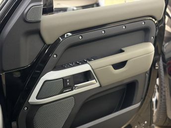 Land Rover Defender 110 DEFENDER XS EDITION D MHE