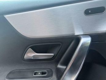 Mercedes-Benz A Class 1.3 A200 AMG Line (Premium) 7G-DCT Euro 6 (s/s) 5dr