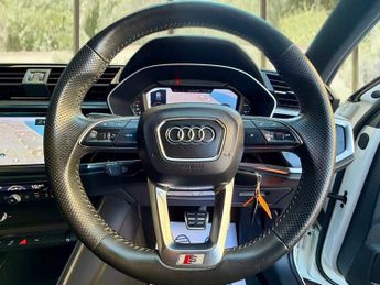 Audi Q3 TFSI S LINE