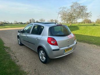 Renault Clio EXPRESSION 16V