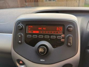 Toyota AYGO 1.0 VVT-i x-play x-shift Euro 6 5dr