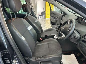 Renault Scenic 1.6 VVT Dynamique TomTom Euro 5 5dr