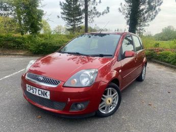 Ford Fiesta 1.6 Ghia 5dr