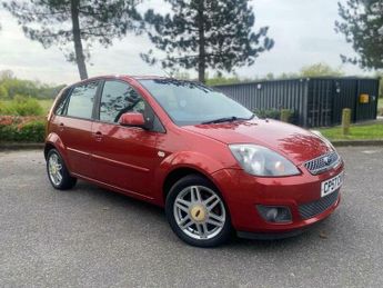 Ford Fiesta 1.6 Ghia 5dr
