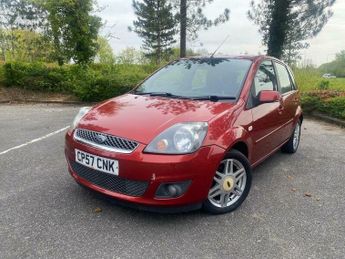 Ford Fiesta 1.6 Ghia 5dr