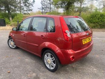 Ford Fiesta 1.6 Ghia 5dr
