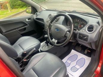 Ford Fiesta 1.6 Ghia 5dr