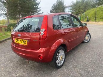 Ford Fiesta 1.6 Ghia 5dr