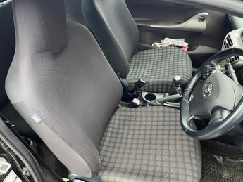 Toyota iQ 1.0 VVT-i 2 Hatchback 3dr Petrol Manual Euro 4 (68 bhp)