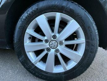 Volkswagen Golf 1.6 TDI BlueMotion Tech SE DSG Euro 5 (s/s) 5dr