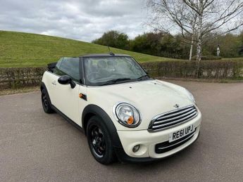 MINI Convertible 2.0 Cooper D Auto Euro 5 2dr